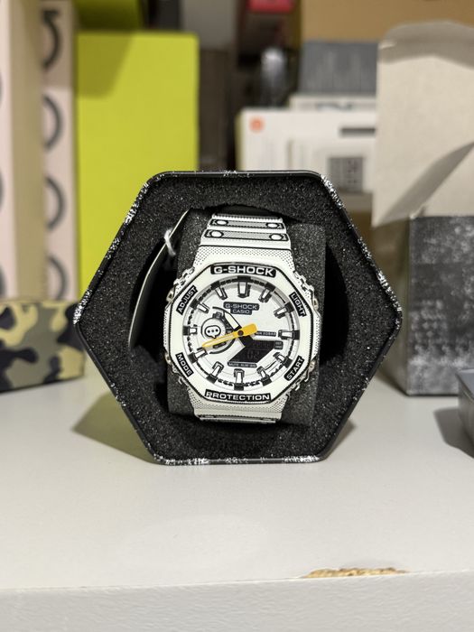 Часы G-shock в белом цвете