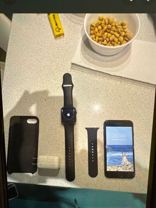 IPhone 7 с нова батерия и iwatch series 2