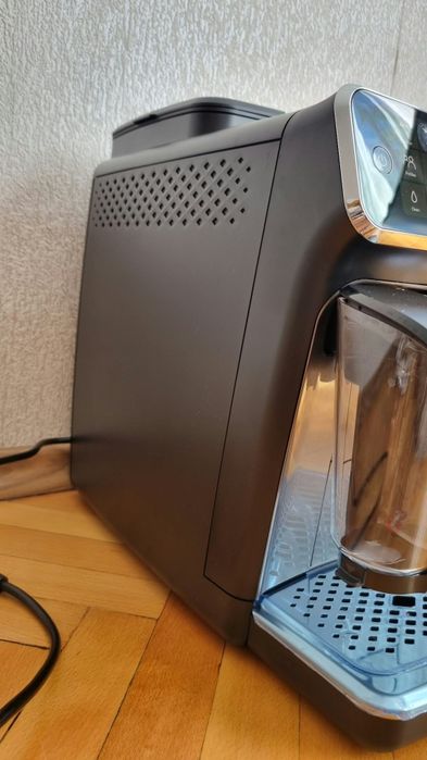 Кафеавтомат Philips Series 4400 LatteGo нова