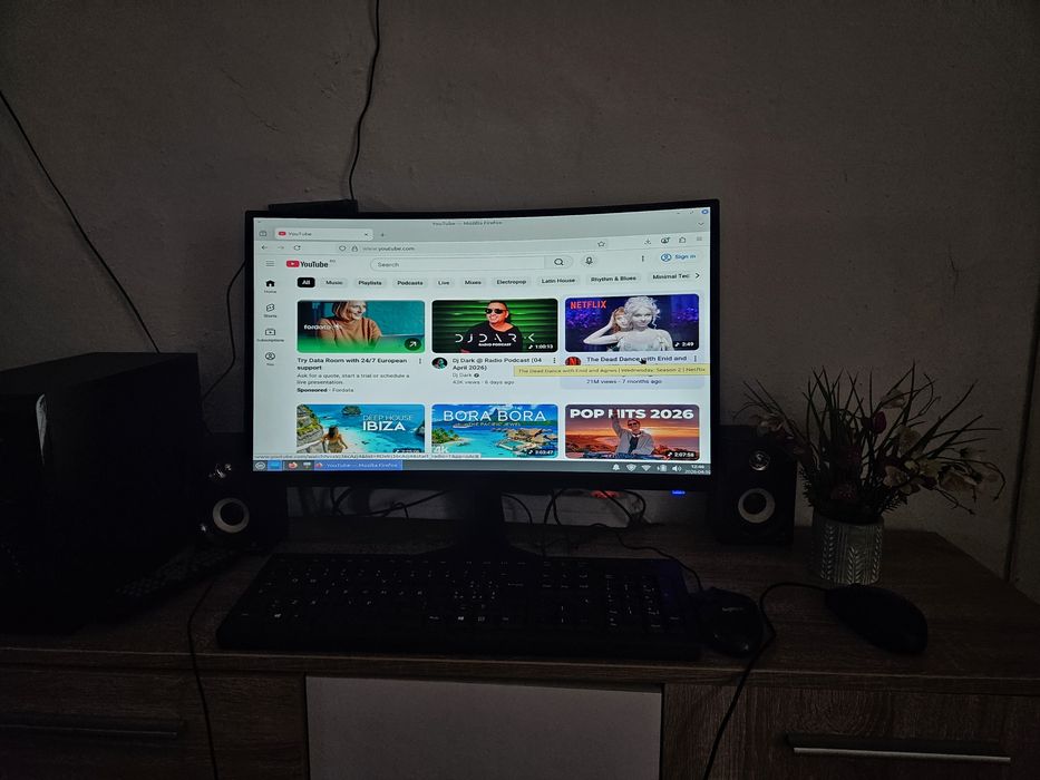 Vând unitate Pc HP Intel Pentium E6700 3gb ram nu are placa video