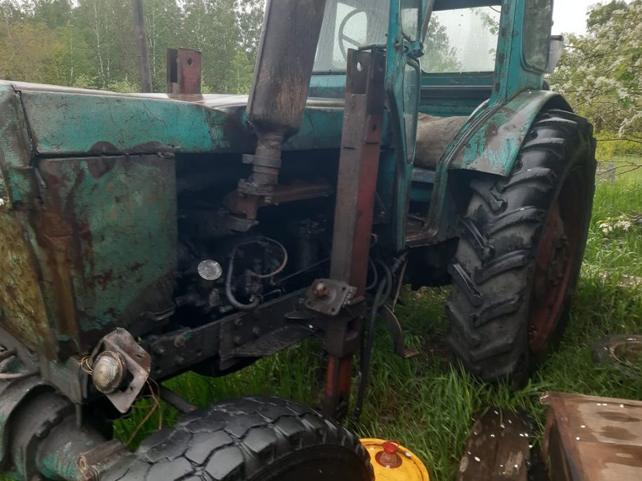 Продам трактор полныи привод прицеп