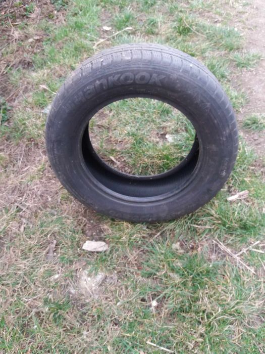 Vând 4  cauciucuri mixte foarte puțin folosite215/60/16