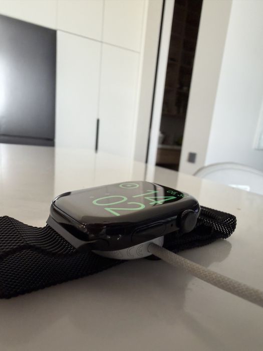 Apple Watch Series 11 46mm Jet Balck