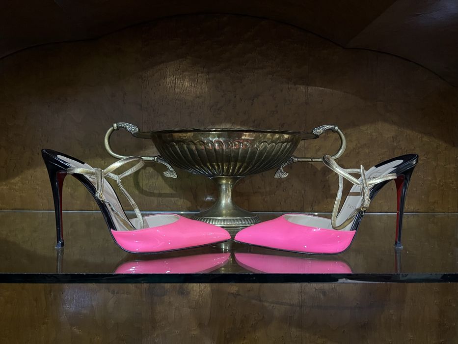 Christian Louboutin обувки