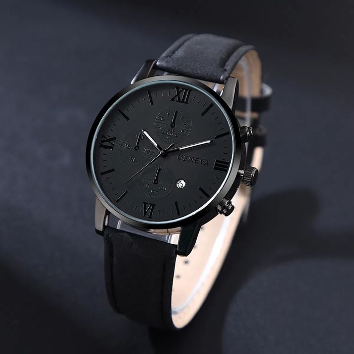 Наручные часы Geneva с кожаным ремешком