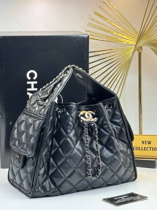 Geanta Chanel noua !!! Dimensiuni 27/22 !!!