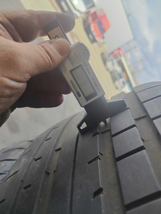 2бр. летни гуми 275/35/19 Goodyear
