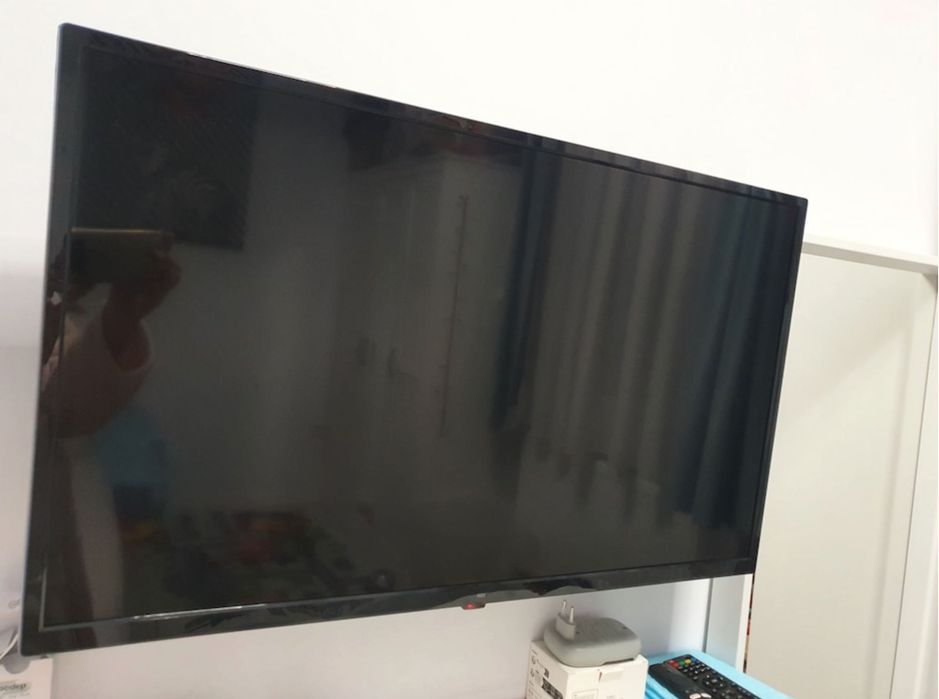 Televizor LED NEI 32NE4000, diagonala 80 cm, HD, negru