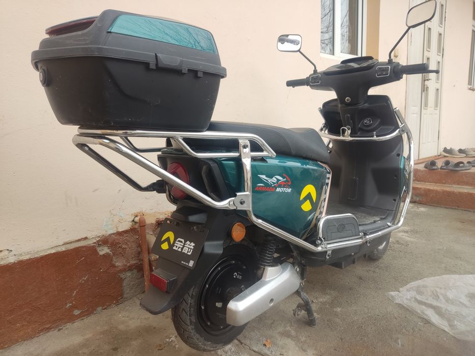 Электро скутер сотилади