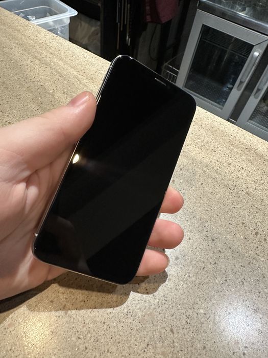 Продам iPhone X 64g/100%
