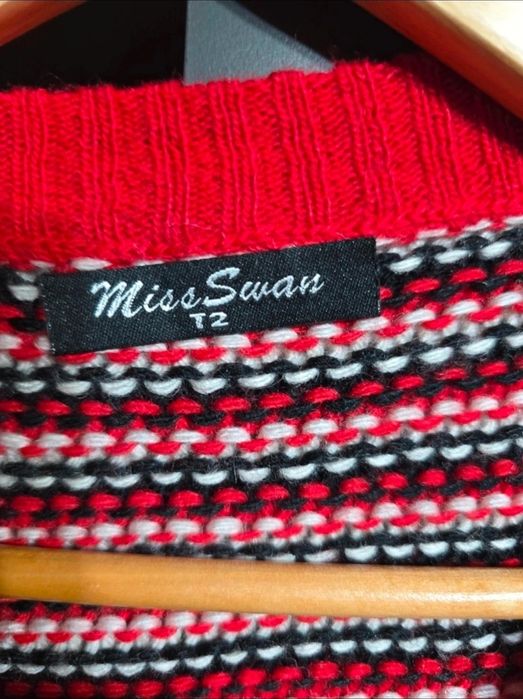 Pulover tricotat Miss Swan marimea L