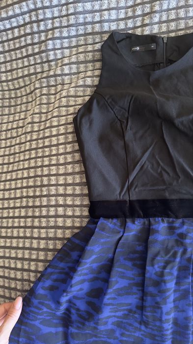 Отдам платье со шлейфом