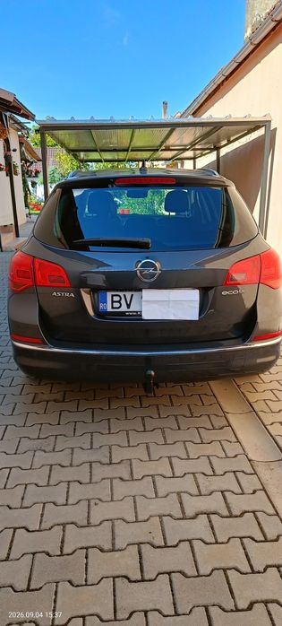 Opel Astra J Sports Tourer