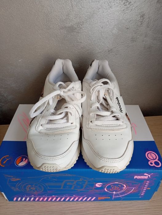 Vand Adidași Reebok