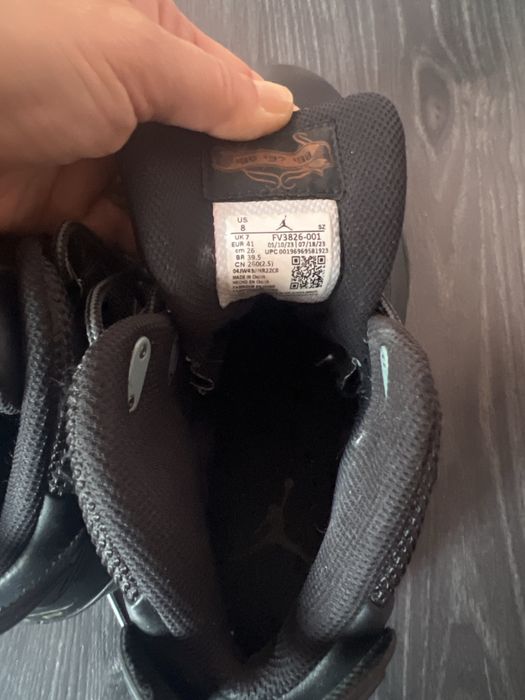 Обувка Jordan Winterized 6 Rings в черно.