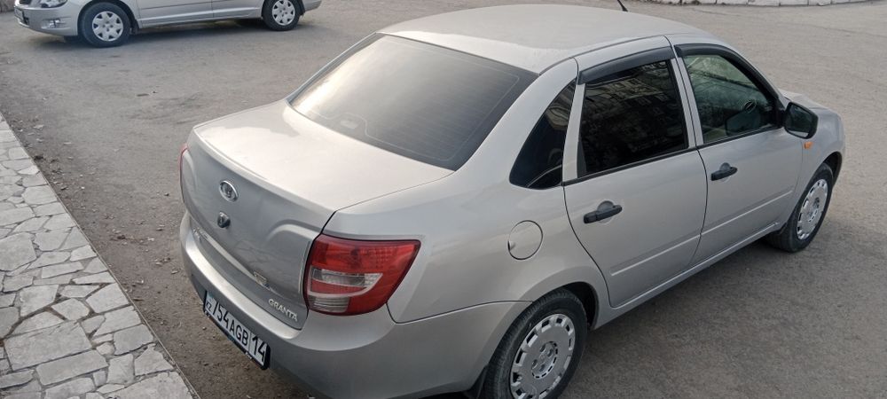 Лада гранта 2190 ( седан)