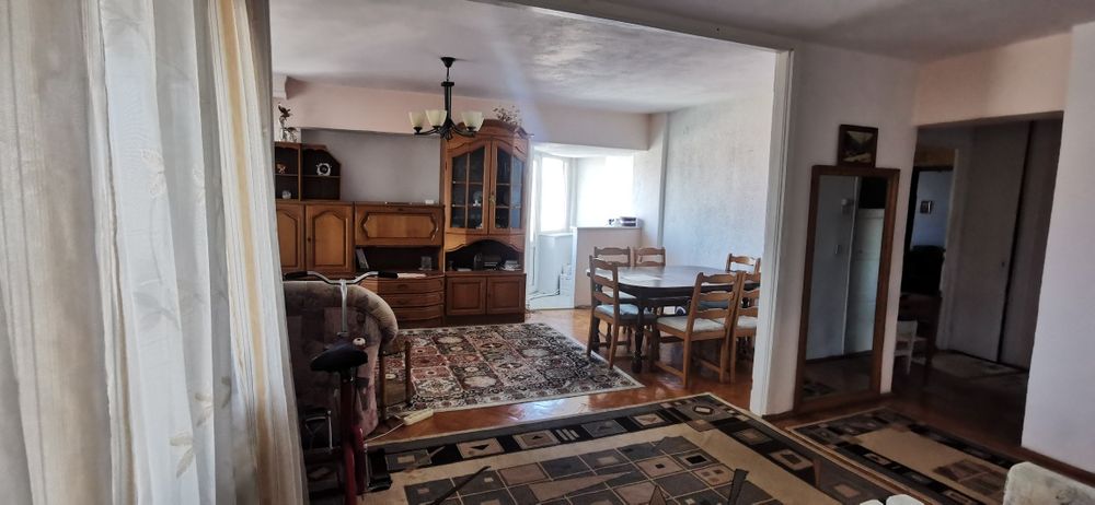 Apartament 3 camere centru