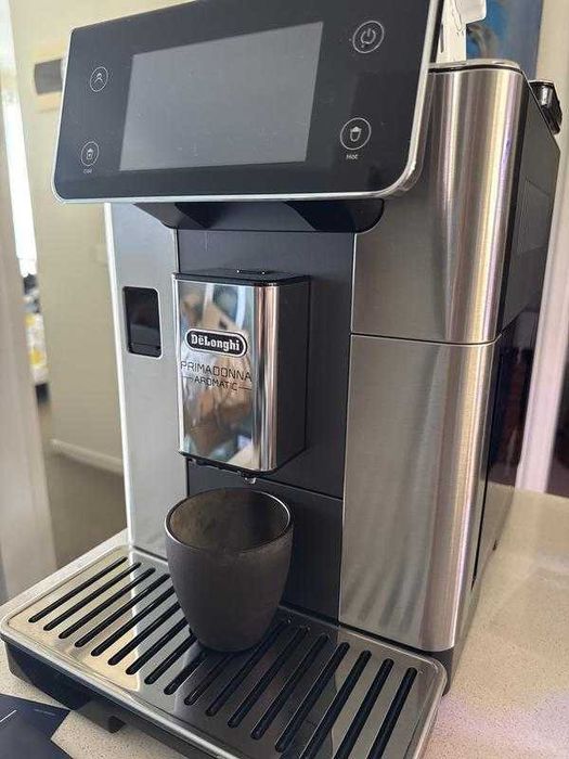 Кофемашина DeLonghi PrimaDonna Aromatic ECAM630.55.SSM