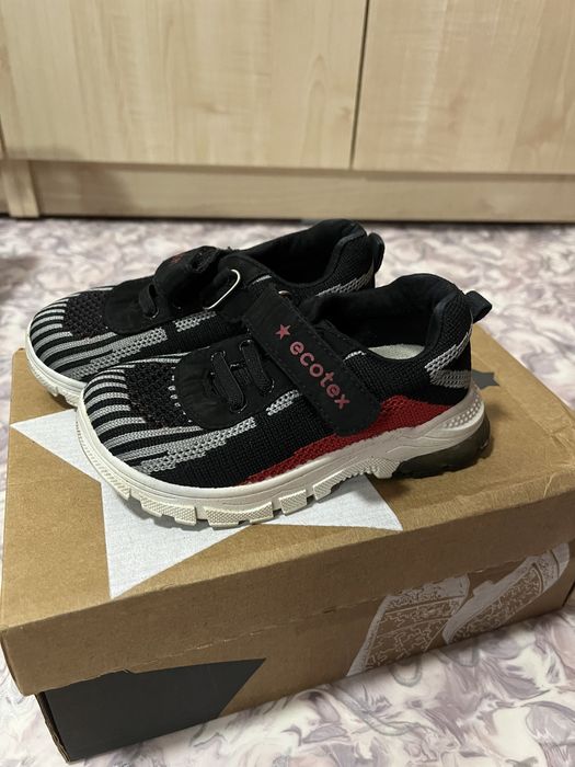 Продам обувь на мальчика