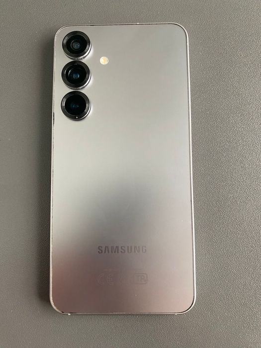 Продам Samsung S25