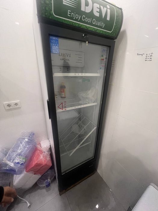 Холодильник продается витрина