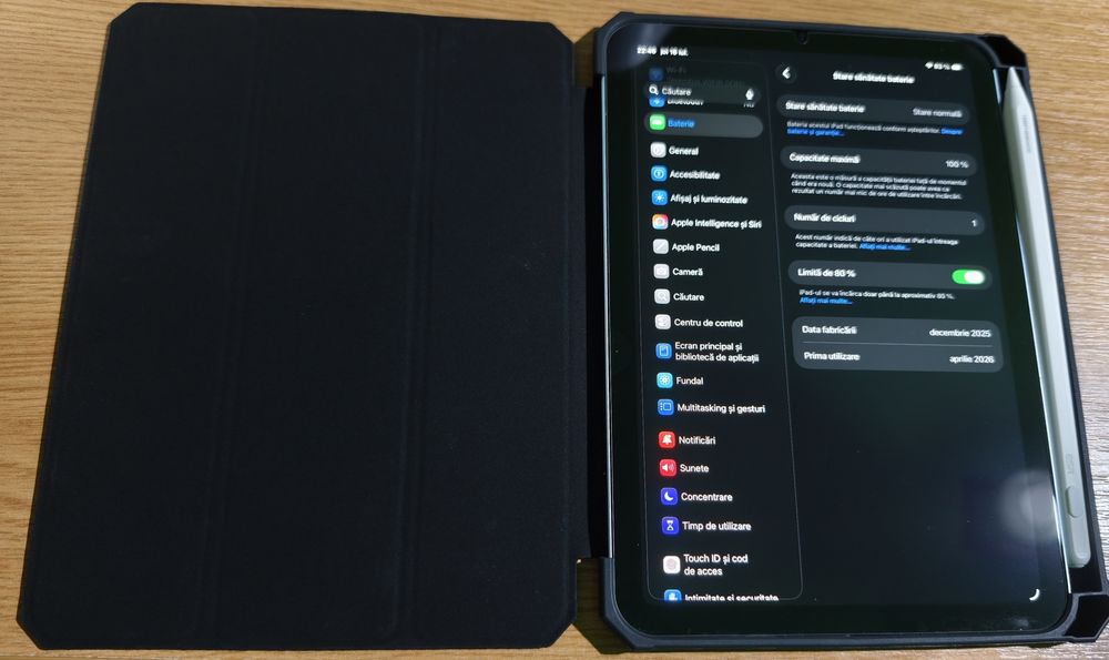 Vând tabletă iPad mini 7 (2024) - 128GB - WiFi - blue - ca nouă - garanție + accesorii