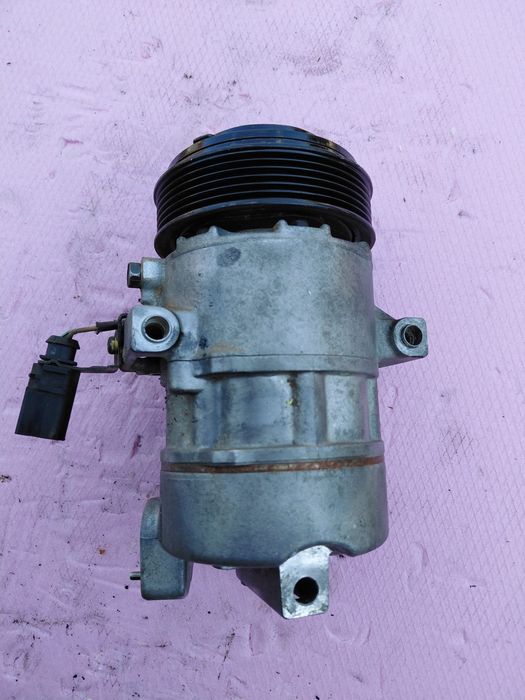 Compresor climă skoda Citigo cod 1SO,820 803 C  500 LEI