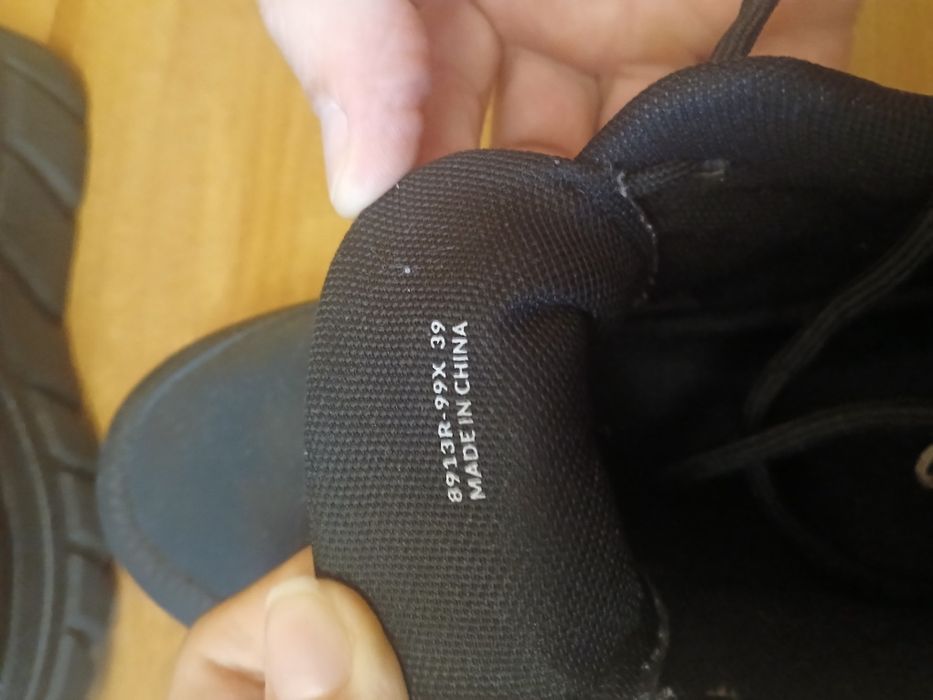 Adidași Hello Kitty