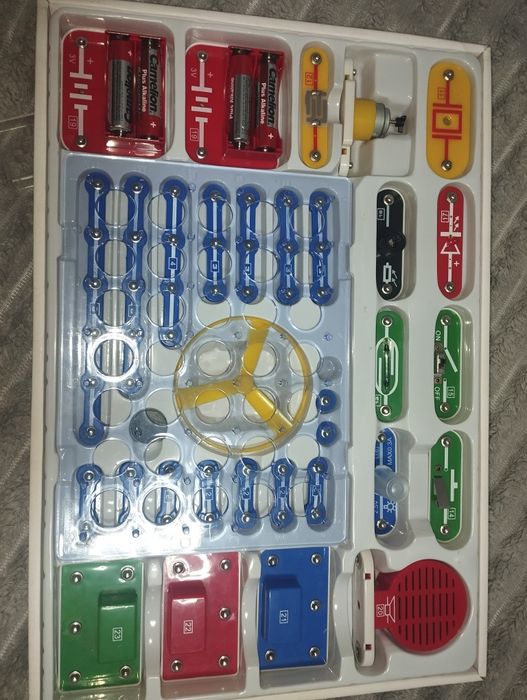 Продам конструктор знаток