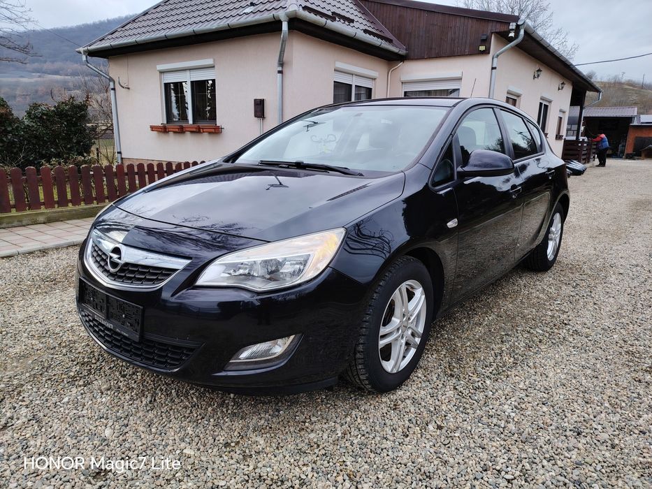 Opel Astra J 1.3cdti Euro5 an 2011 Încălzire Volan /Scaune  Climatroni