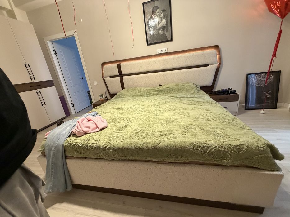 Спальный гарнитур