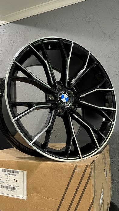 BMW (РАЗНОШИРОКИЕ) R20 5x120 8.5J/10J ET35/45 Dia 72.6 - Диски новые