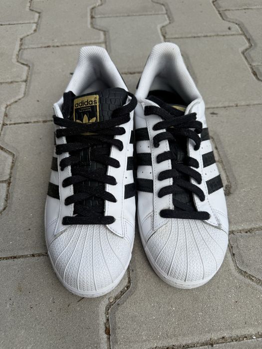 Adidas superstar