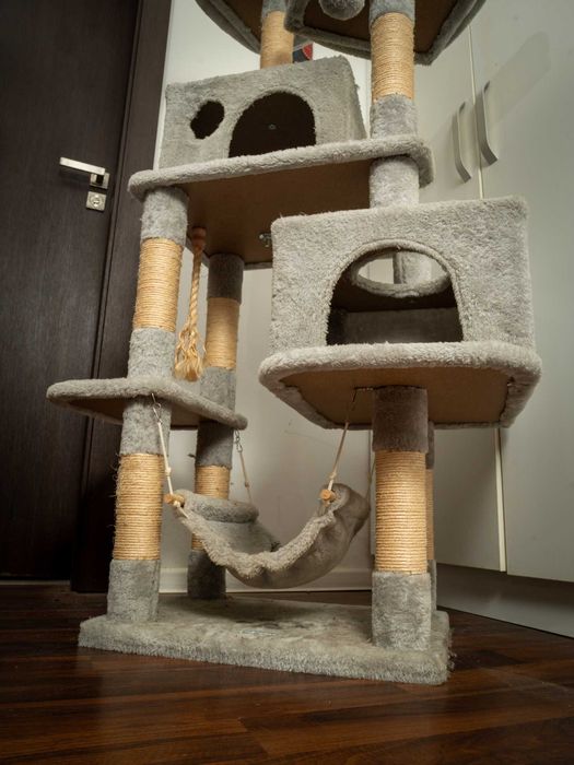 Ansamblu de joacă și zgâriat pentru pisici Hey Brother, 145 cm, stare excelentă