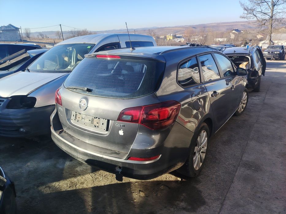 Opel Astra j 1.7 cdti. 2010-2015 -piese din dezmembrare