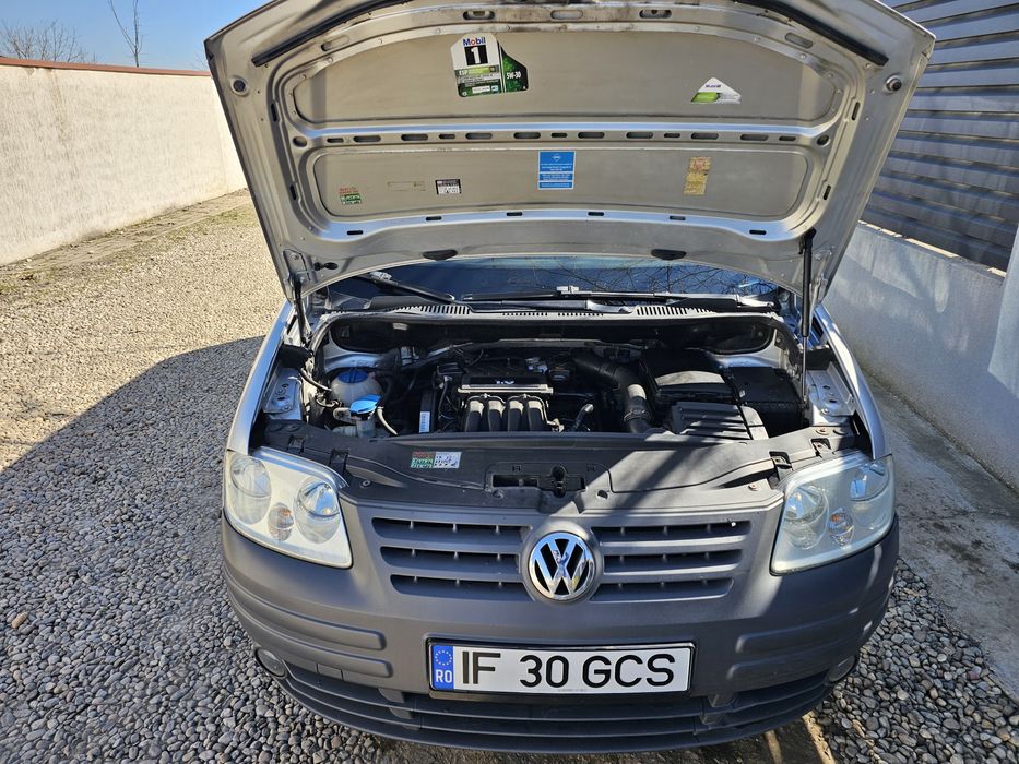 Volkswagen Caddy Life 1.6 benzina 105 Cai 7 persoane intretinut