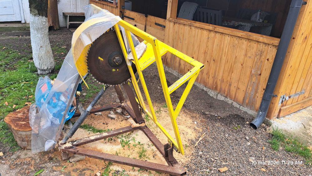 Circular tip pendul pentru taiat lemn de foc
