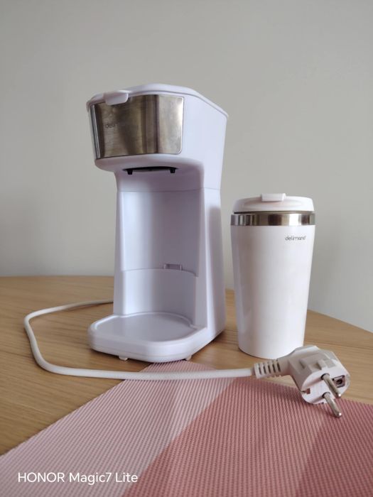 Кафе машина с термочаша на Делимано