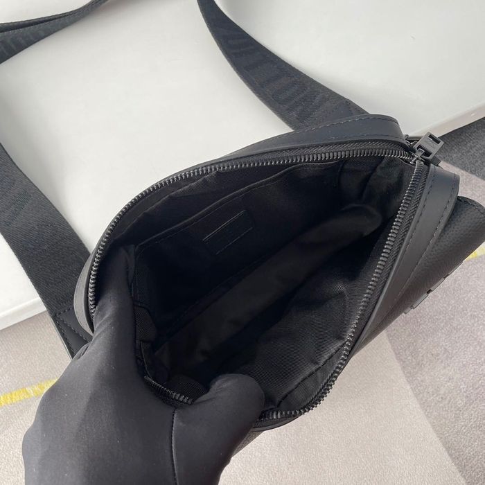Чанта мъжка Louis Vuitton