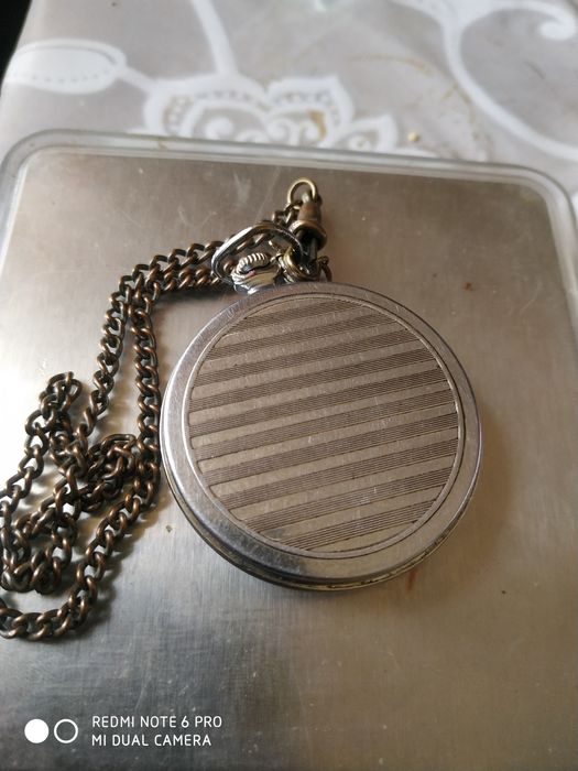 Продаются механические часы ,"молния"USSR "полет"