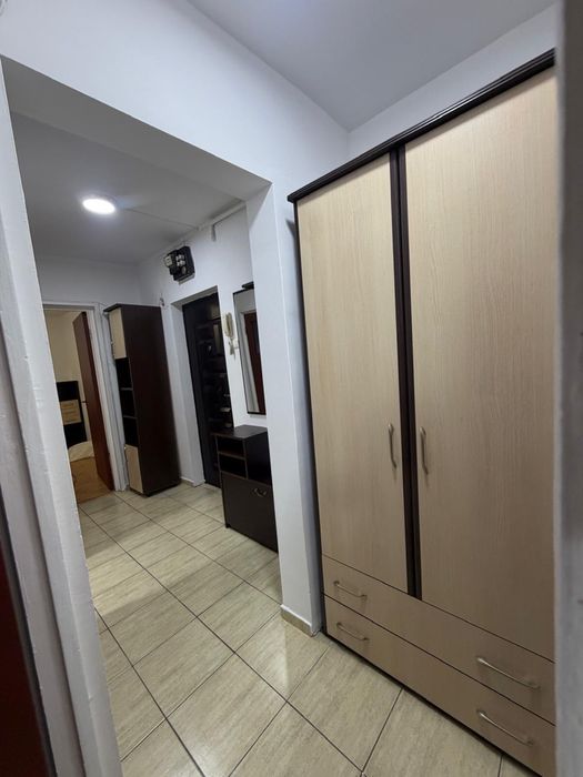 Inchiriez apartament 2 camere