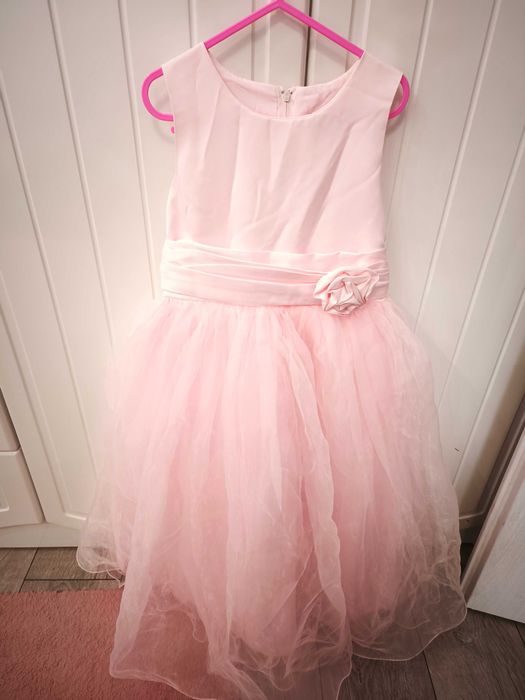 Детска розова рокля