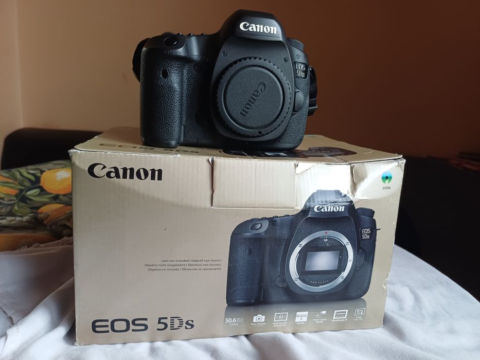 CANON EOS 5DS
50.6 MP Full-Frame CMOS