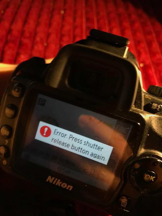 Vând Nikon D60 body +obiectiv