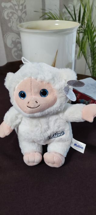 Нова плюшена играчка, с етикет