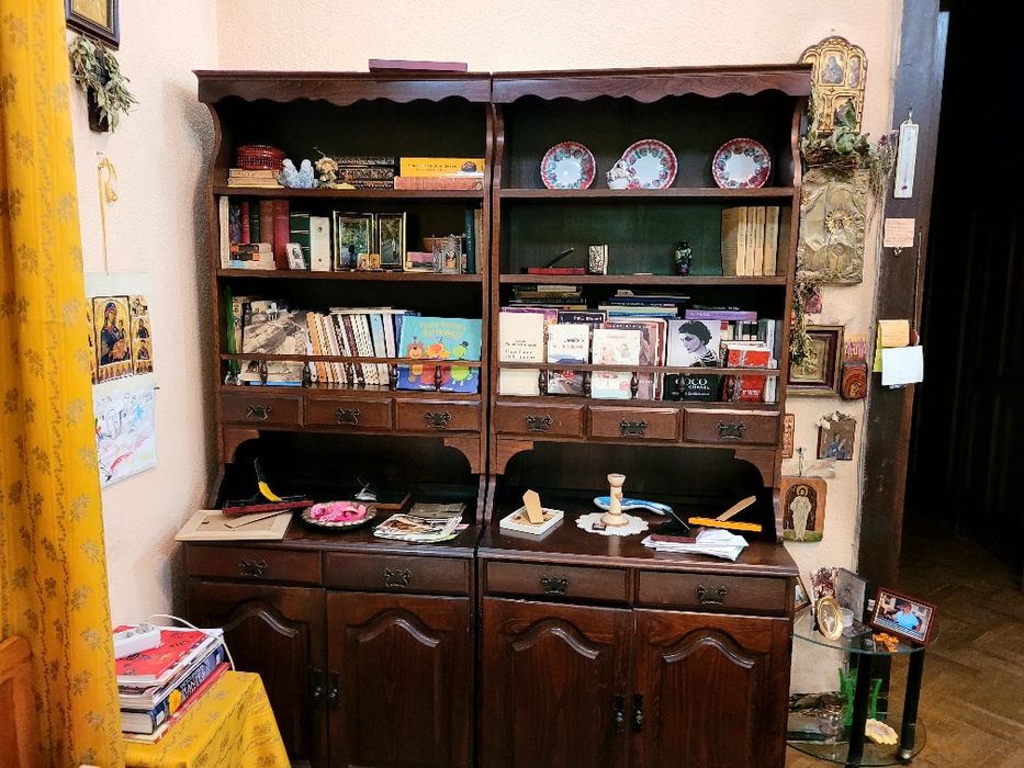 masa living cu 8 scaune + set mobilier din lemn