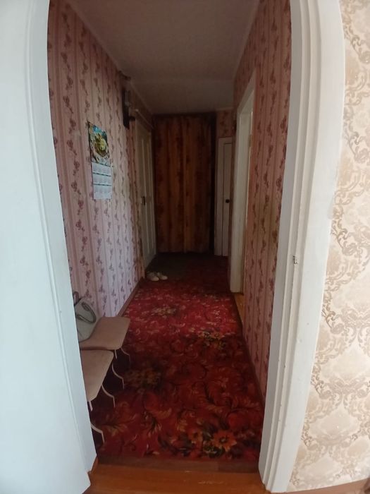 Продам 4 комнатную квартиру