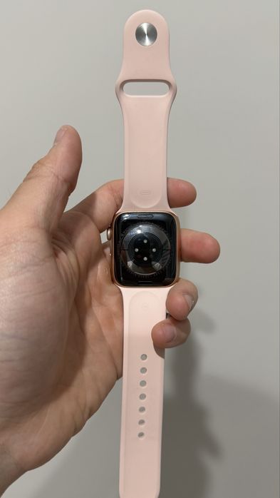Apple Watch Series 6 GPS 44mm Gold