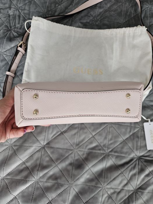 Guess малка розова чанта нова