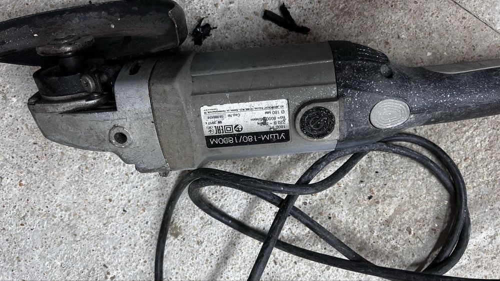 УШМ Makita GA9020